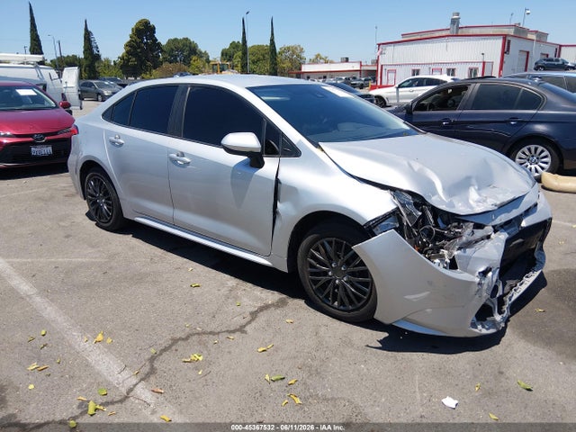 Toyota COROLLA LE 2022 JTDEPMAE7N3032825 Image 1