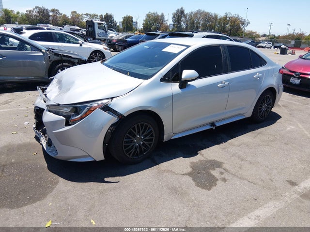 Toyota COROLLA LE 2022 JTDEPMAE7N3032825 Image 2