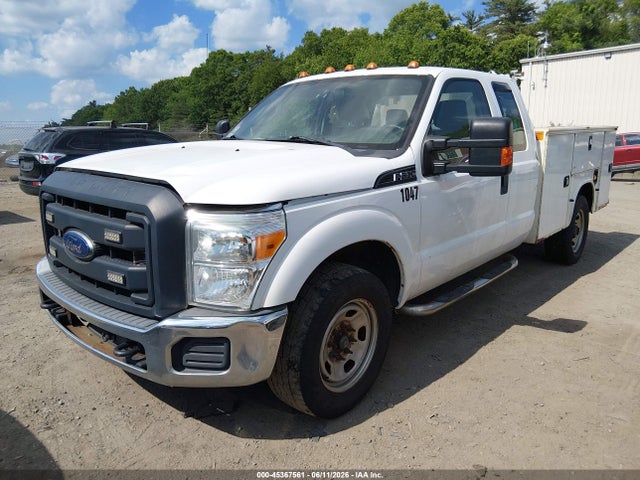 45367561 :رقم المزاد ، 1FD8X3E64GEA17017 vin ، 2016 Ford F-350 Chassis Xl مزاد بيع