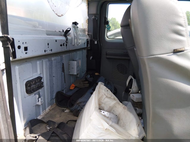 45367561 :رقم المزاد ، 1FD8X3E64GEA17017 vin ، 2016 Ford F-350 Chassis Xl مزاد بيع