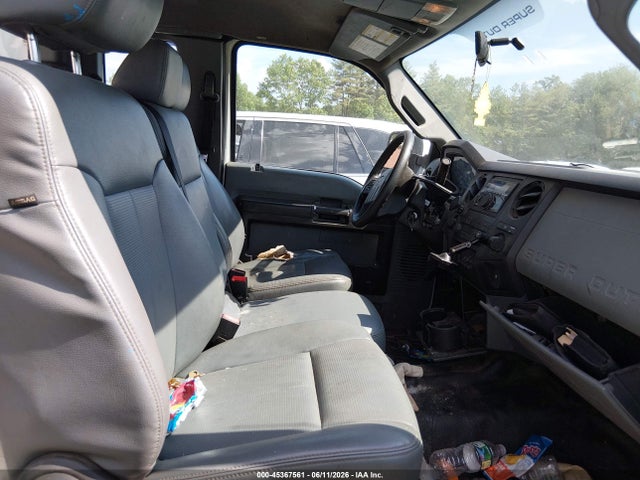 45367561 :رقم المزاد ، 1FD8X3E64GEA17017 vin ، 2016 Ford F-350 Chassis Xl مزاد بيع