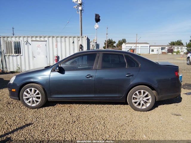 Продаж на аукціоні авто 2010 Volkswagen Jetta Limited Edition, vin: 3VWRZ7AJXAM139027, номер лоту: 45367595
