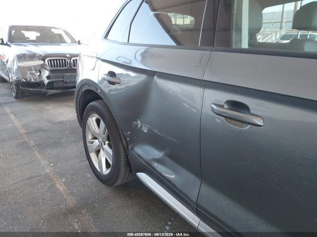 45367608 :رقم المزاد ، WA1ANAFY0J2026154 vin ، 2018 Audi Q5 2.0t Premium/2.0t Tech Premium مزاد بيع