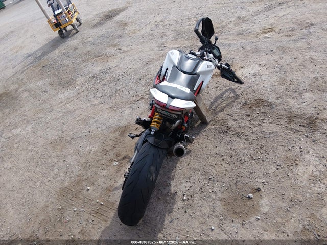 Ducati Hypermotard 939 2018 ZDM1YBJS7JB013444 Image 6