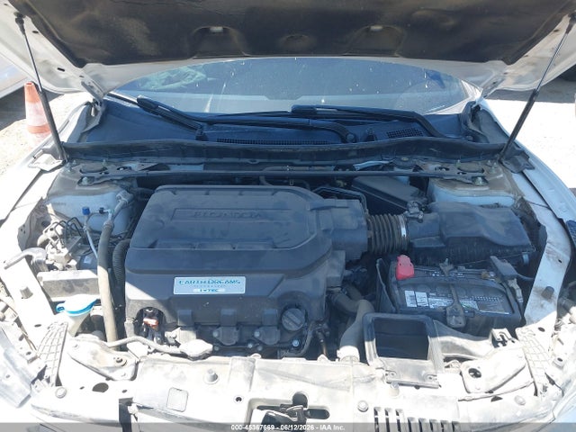 Honda Accord Touring V6 2017 1HGCR3F94HA043757 Image 10