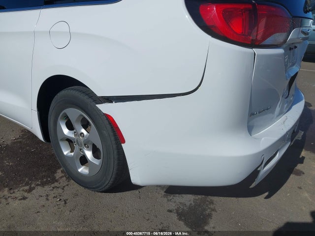 Продажа на аукционе авто 2017 Chrysler Pacifica Lx, vin: 2C4RC1CG8HR788833, номер лота: 45367715