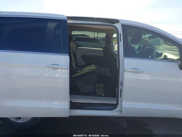 Продажа на аукционе авто 2017 Chrysler Pacifica Lx, vin: 2C4RC1CG8HR788833, номер лота: 45367715