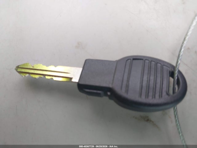 1C4PJLABXGW113930 Jeep Cherokee Sport