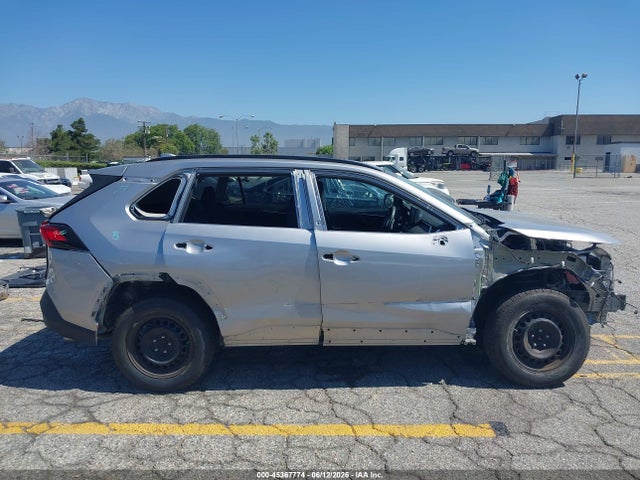 Toyota RAV4 LE 2019 2T3K1RFV2KC017878 Image 14
