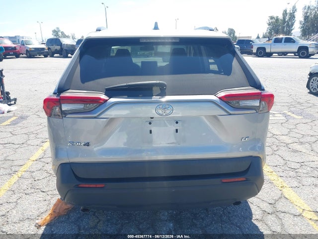 Toyota RAV4 LE 2019 2T3K1RFV2KC017878 Image 17