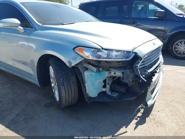 2013 Ford Fusion Energi Titanium მანქანა იყიდება აუქციონზე, vin: 3FA6P0SU1DR285843, აუქციონის ნომერი: 45367803