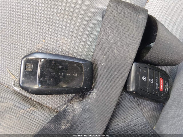 45367933 :رقم المزاد ، 4T1DBADK7SU023408 vin ، 2025 Toyota Camry Le مزاد بيع