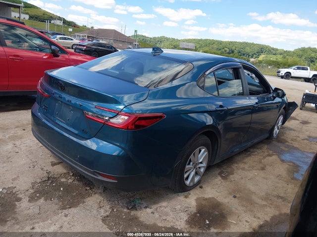 45367933 :رقم المزاد ، 4T1DBADK7SU023408 vin ، 2025 Toyota Camry Le مزاد بيع