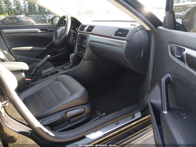 1VWAA7A3XJC002483 Volkswagen Passat 2.0t R-line/2.0t S