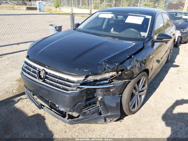 1VWAA7A3XJC002483 Volkswagen Passat 2.0t R-line/2.0t S
