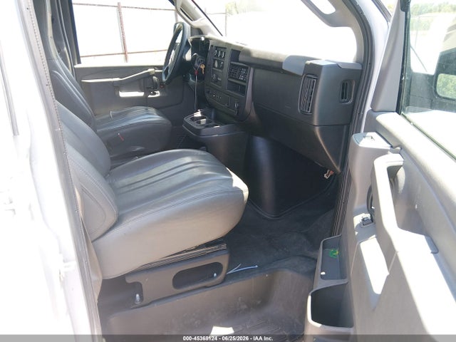 Chevrolet Express 2500 Work Van 2019 1GCWGAFG6K1272436 Image 5