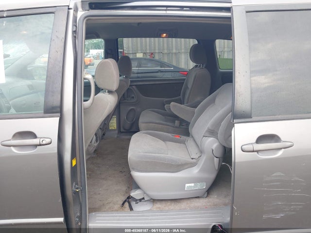 2005 Toyota Sienna Le მანქანა იყიდება აუქციონზე, vin: 5TDZA23C05S308411, აუქციონის ნომერი: 45368187