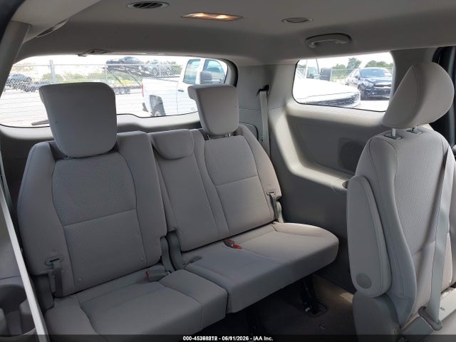 KIA Sedona L 2018 KNDMA5C18J6400967 Image 8