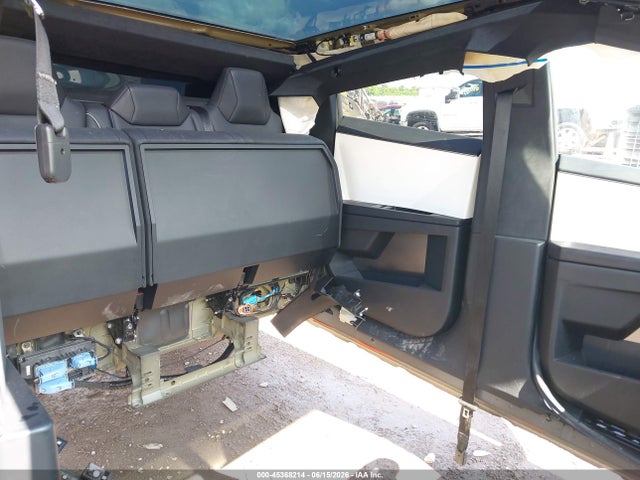 Tesla Cybertruck Cyberbeast 2024 7G2CEHEE2RA016209 Image 8