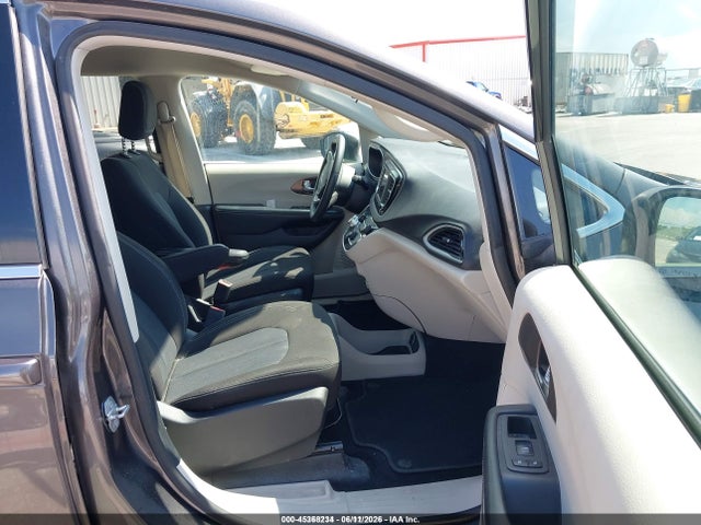 Chrysler Voyager Lx 2022 2C4RC1CG0NR131083 Image 5