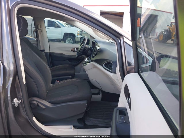 2C4RC1AGXLR181764 Chrysler Voyager L