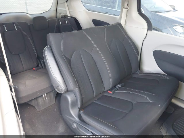 2C4RC1AGXLR181764 Chrysler Voyager L