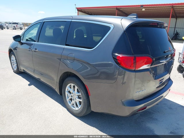 Chrysler Voyager Lx 2022 2C4RC1CG4NR127800 Image 3