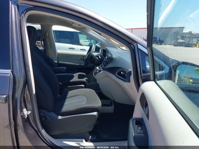 Chrysler Voyager Lx 2022 2C4RC1CG4NR127800 Image 5