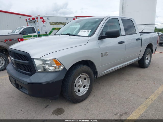 1C6RR6KG7JS303624 RAM 1500 Tradesman 4x2 5&#039;7 Box