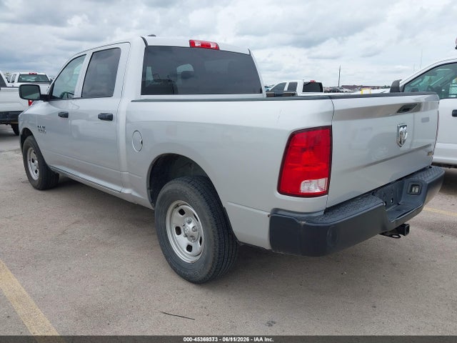 1C6RR6KG7JS303624 RAM 1500 Tradesman 4x2 5&#039;7 Box