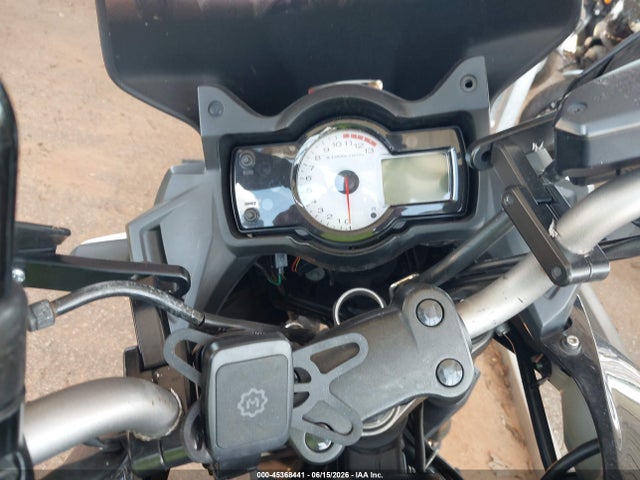 45368441 :رقم المزاد ، JKALEEC17CDA07232 vin ، 2012 Kawasaki Le650 C مزاد بيع