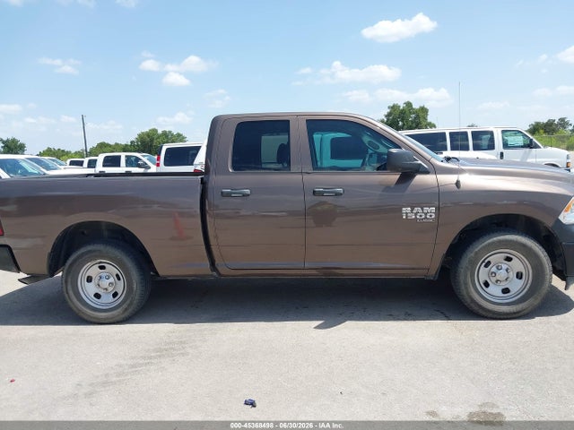 1C6RR7FG3LS156513 RAM 1500 Classic Tradesman 4x4 6&#039;4 Box