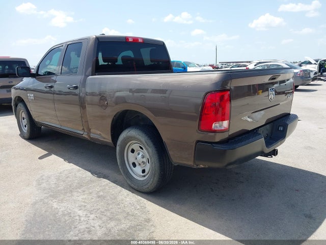 1C6RR7FG3LS156513 RAM 1500 Classic Tradesman 4x4 6&#039;4 Box