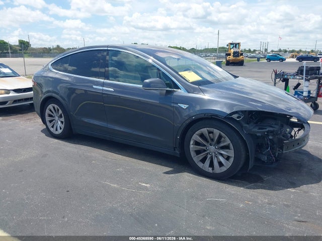 Продаж на аукціоні авто 2016 Tesla Model X, vin: 5YJXCBE20GF015525, номер лоту: 45368590