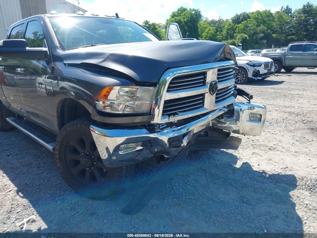 45368842 :رقم المزاد ، 3C6UR5DJ0HG518275 vin ، 2017 Ram 2500 Big Horn  4x4 6'4 Box مزاد بيع