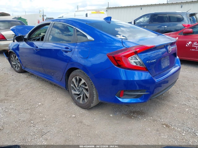 Продажа на аукционе авто 2018 Honda Civic Ex, vin: 19XFC2F7XJE015082, номер лота: 45368896
