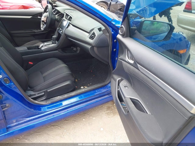 Продажа на аукционе авто 2018 Honda Civic Ex, vin: 19XFC2F7XJE015082, номер лота: 45368896