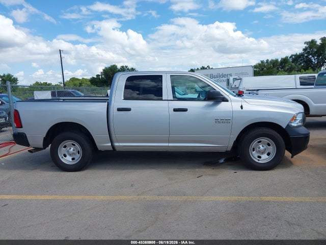 1C6RR6KG3JS303622 RAM 1500 Tradesman 4x2 5&#039;7 Box