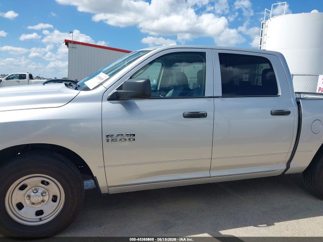 1C6RR6KG3JS303622 RAM 1500 Tradesman 4x2 5&#039;7 Box