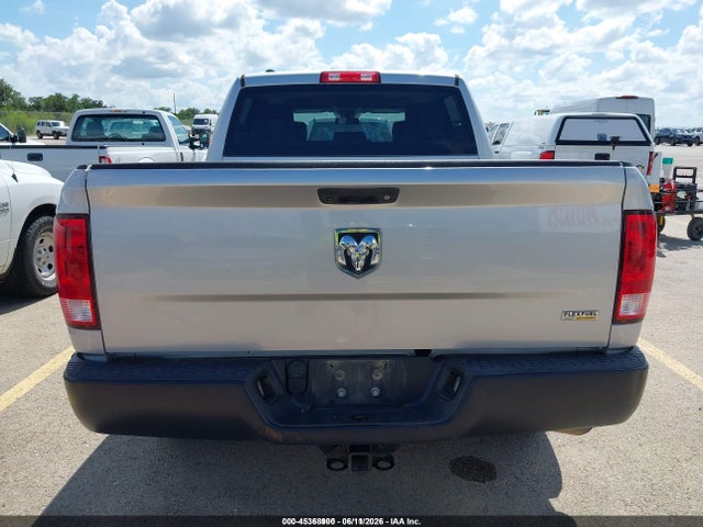 1C6RR6KG3JS303622 RAM 1500 Tradesman 4x2 5&#039;7 Box
