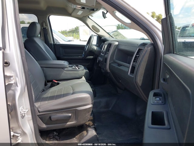 1C6RR6KG3JS303622 RAM 1500 Tradesman 4x2 5&#039;7 Box