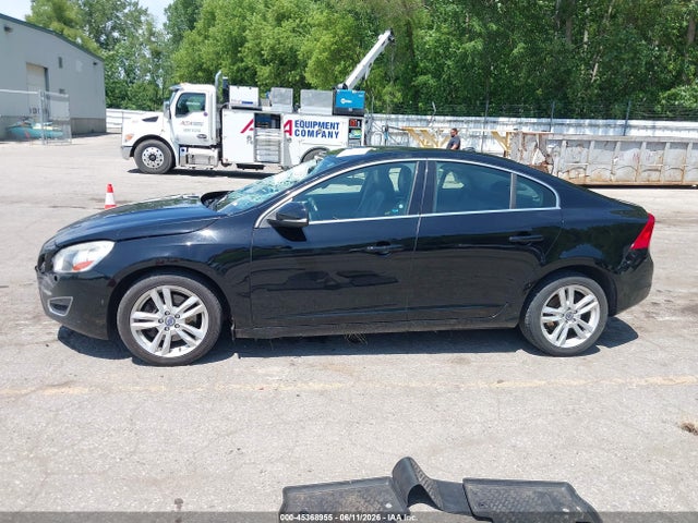 2013 Volvo S60 T5 მანქანა იყიდება აუქციონზე, vin: YV1612FS7D2210630, აუქციონის ნომერი: 45368955
