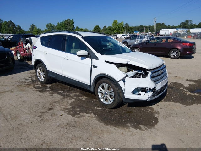 45368960 :رقم المزاد ، 1FMCU0HD3JUA75645 vin ، 2018 Ford Escape Sel مزاد بيع