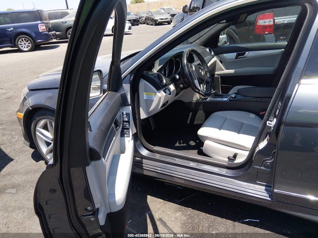 WDDGF4HB1EA927929 Mercedes-Benz C 250 Sport