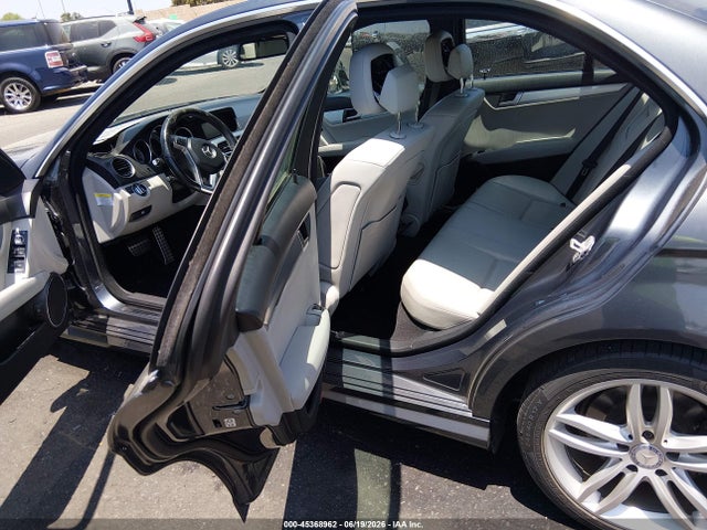 WDDGF4HB1EA927929 Mercedes-Benz C 250 Sport