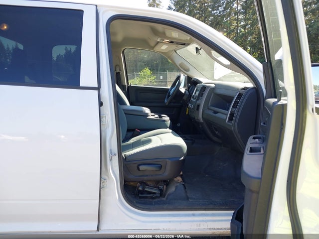 Продажа на аукционе авто 2017 Ram 2500 Tradesman  4x4 6'4 Box, vin: 3C6TR5CJ6HG737724, номер лота: 45369006