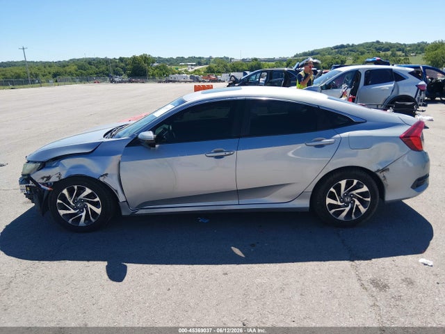 Honda CIVIC EX 2018 2HGFC2F74JH595158 Image 15
