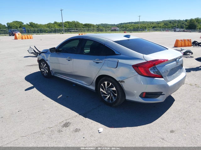 Honda CIVIC EX 2018 2HGFC2F74JH595158 Image 3