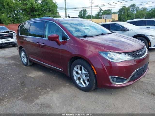 Auction sale of the 2018 Chrysler Pacifica Touring L Plus, vin: 2C4RC1EG9JR116668, lot number: 45369052