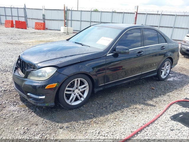 45369108 :رقم المزاد ، WDDGF8AB4DR285532 vin ، 2013 Mercedes-benz C 300 Sport 4matic مزاد بيع